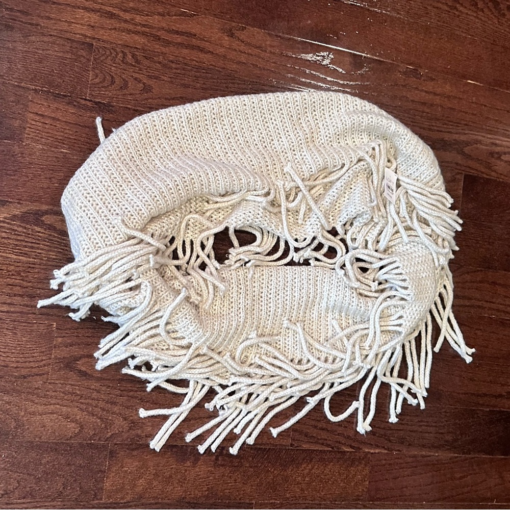 Loft scarf